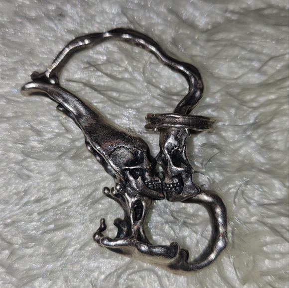 925 kissing skulls pendant - Picture 5 of 9